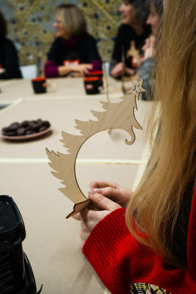 drewniana_choinka_diy